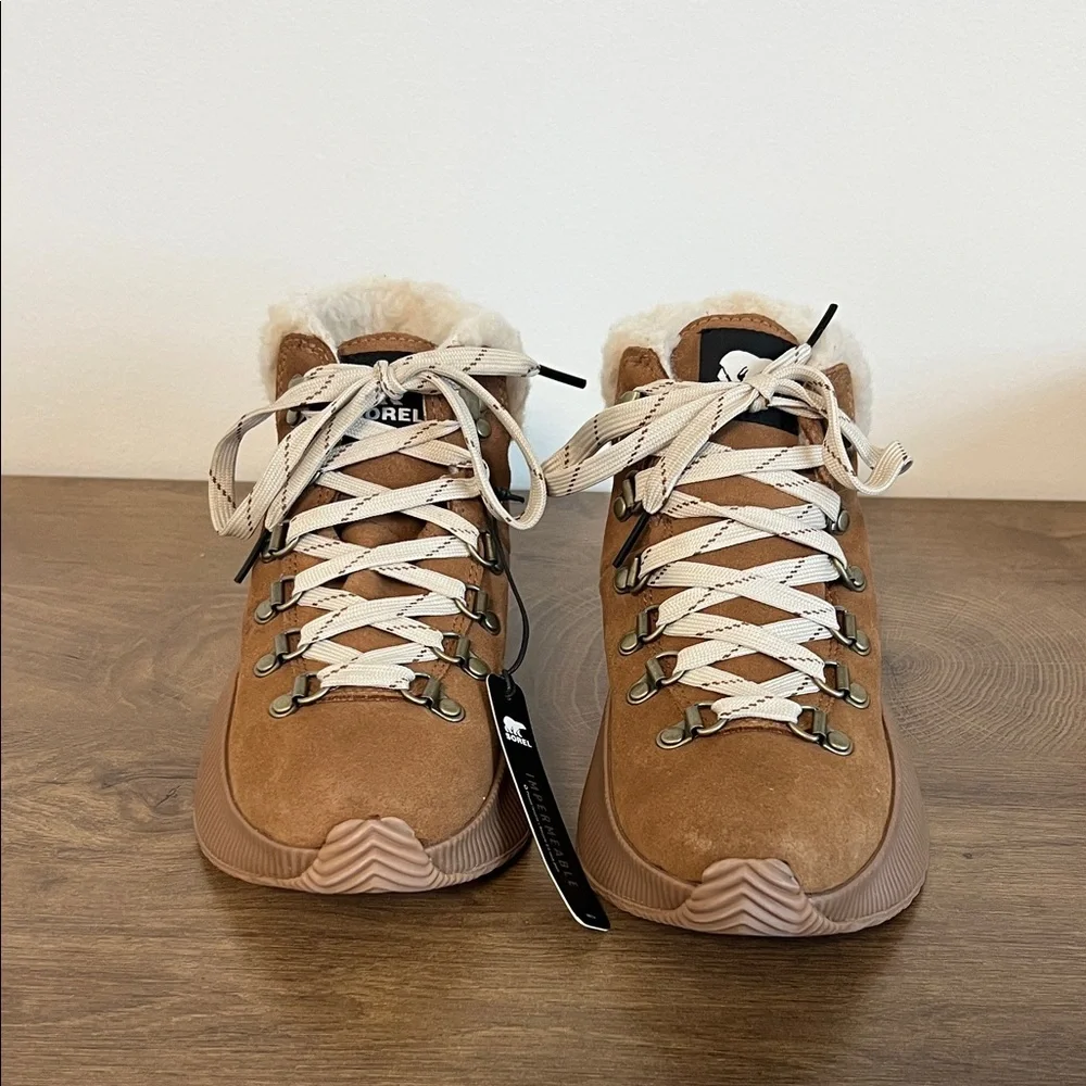 NEW Sorel Out N About III Conquest Suede Hiker Boots Sneakers Tan US 6